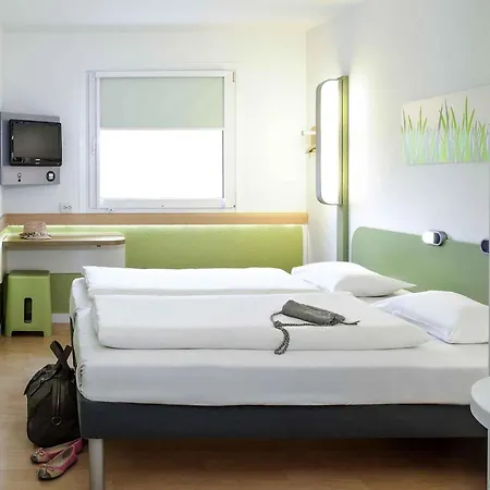 Отель Ibis Budget Potsdamer Platz 2*