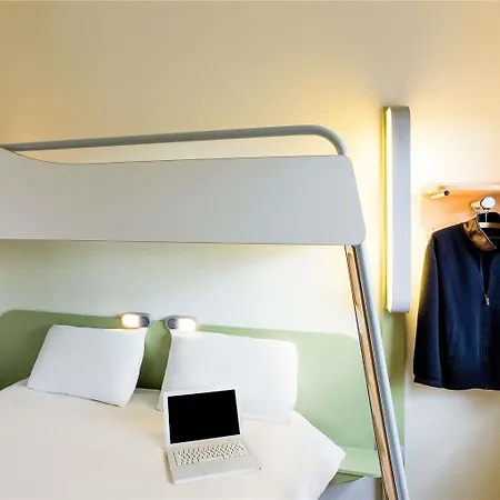Ibis Budget Potsdamer Platz Hotel 2*